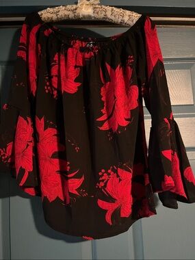 WHITE MARK Black Red On/Off-Shoulder Top with Red Floral Print L Asian inspired